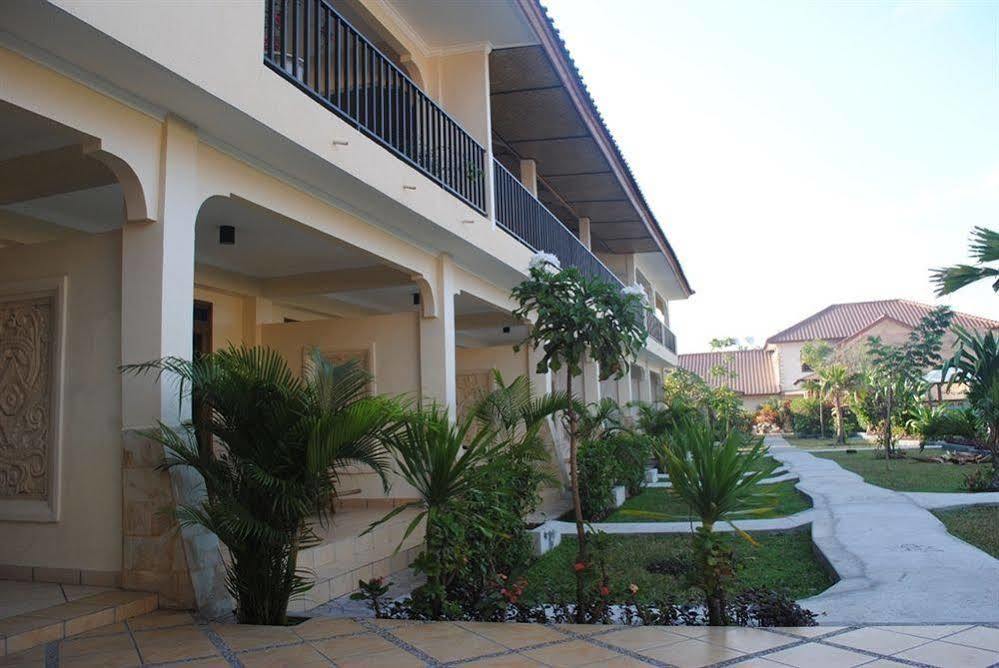 Lombok Beach Villa Mangsit Exterior foto